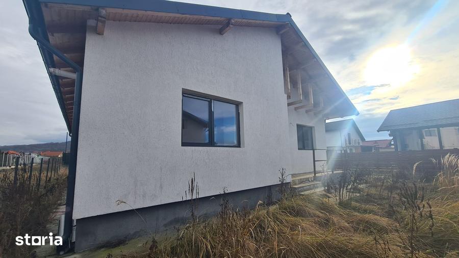 Casă cu 3 camere cu Teren 379 Mp în Central
