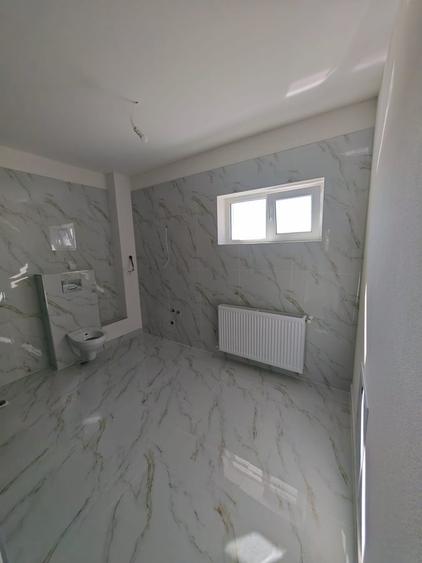 Casă cu 4 camere cu Teren 220 Mp în Berceni
