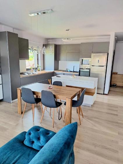 Apartament cu 3 camere decomandat în Borhanci