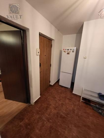 Apartament cu 3 camere decomandat, mobilat în Rahova