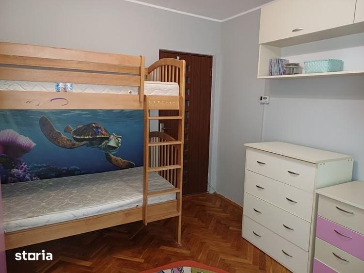 Apartament cu 3 camere în Cazasu