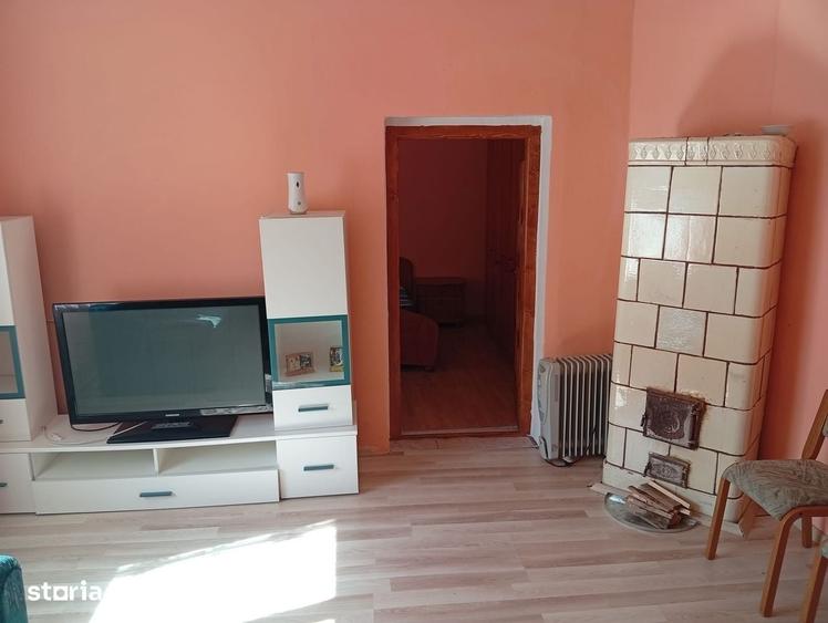 Casă cu 4 camere cu Teren 2877 Mp în Brazii