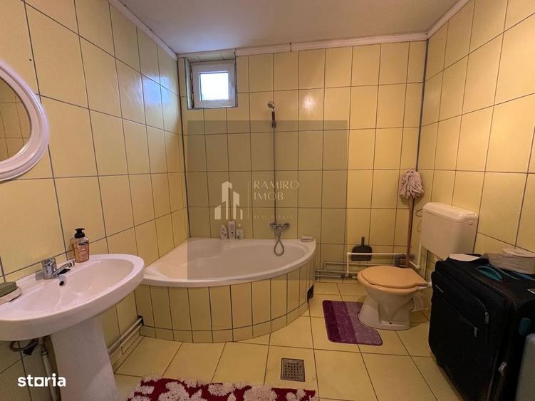 Casă cu 7 camere cu Teren 189 Mp în Progresul