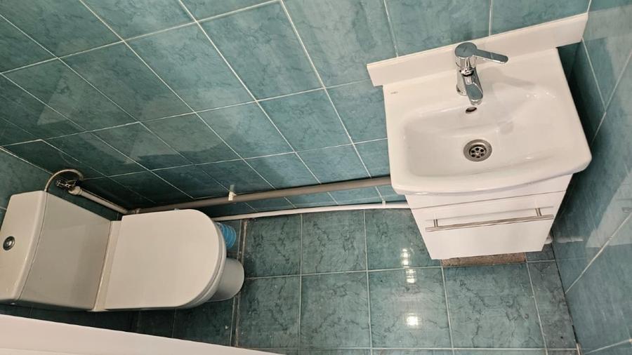 Casă individuală cu 3 camere cu Canalizare în Central