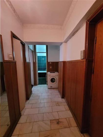 Apartament cu 2 camere decomandat, mobilat în Casa de Cultură