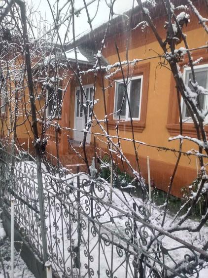 Casă cu 4 camere în Cerăt