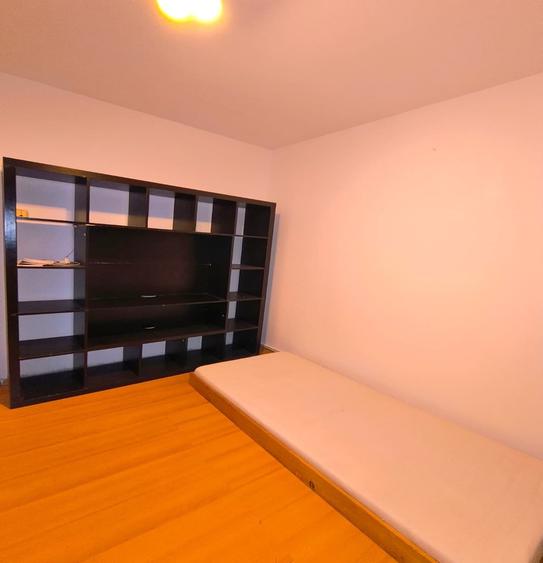 Apartament cu 3 camere semidecomandat în Mănăștur — fotografia 3
