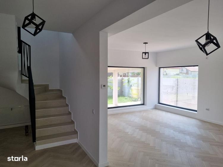 Casă cu 4 camere în Domnești