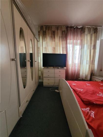 Apartament cu 2 camere decomandat, mobilat în Casa de Cultură