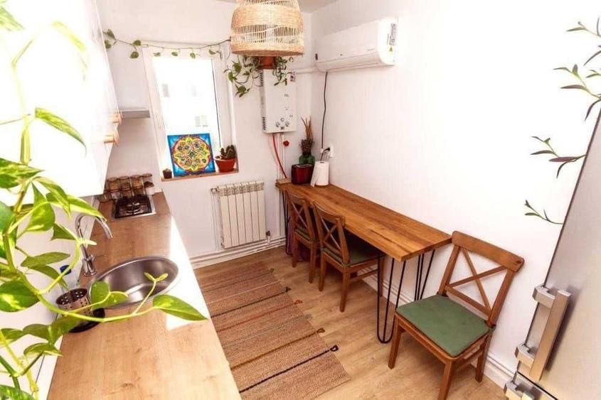 Apartament cu 2 camere decomandat în Central