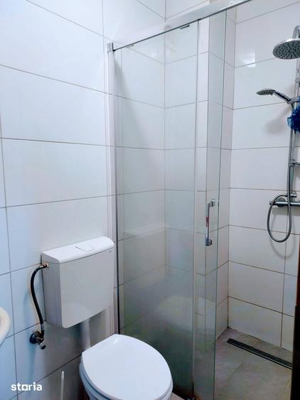 Apartament cu 4 camere semidecomandat în Central