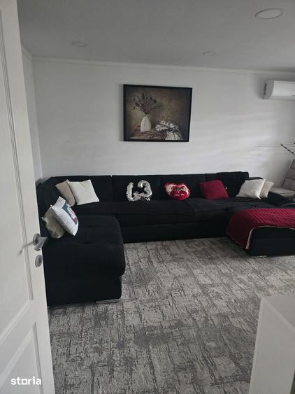Apartament cu 3 camere decomandat în Micro 16