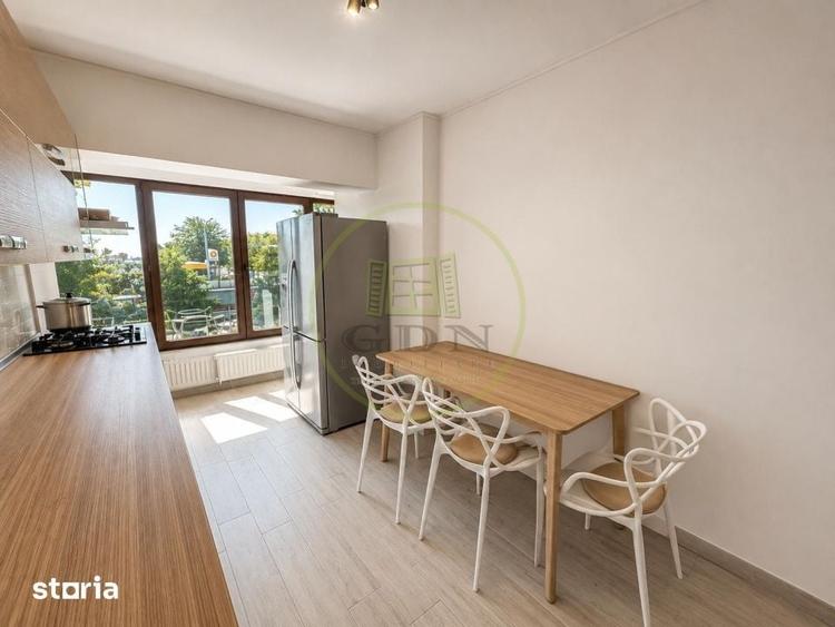 Apartament cu 3 camere decomandat în Pajura