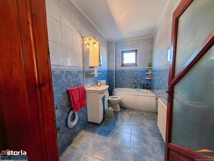 Casă cu 4 camere în Fântânele