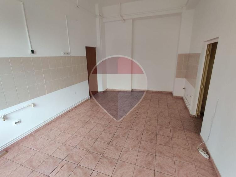 Spațiu comercial, de 110 mp, în Gării