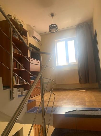 Casă individuală cu 4 camere cu Teren 300 Mp în 1 Mai
