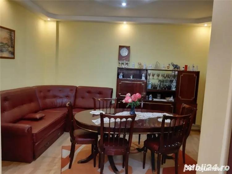 Casă cu 4 camere cu Teren 590 Mp în Central