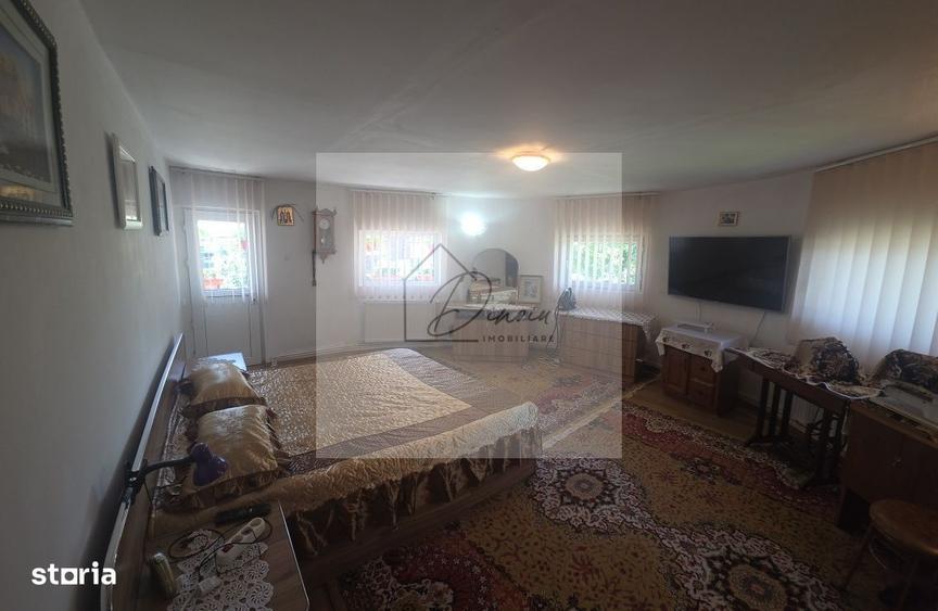 Casă cu 4 camere în Central