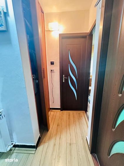Apartament cu 3 camere, mobilat în Soarelui