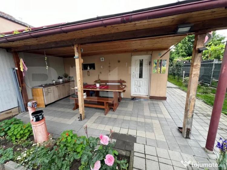 Casă cu 5 camere cu Teren 400 Mp în Valea Rosie