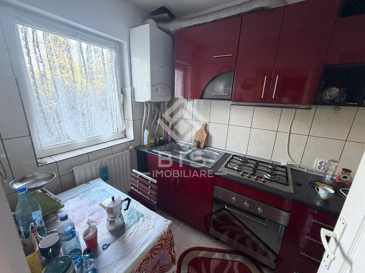 Garsonieră decomandată în Sud