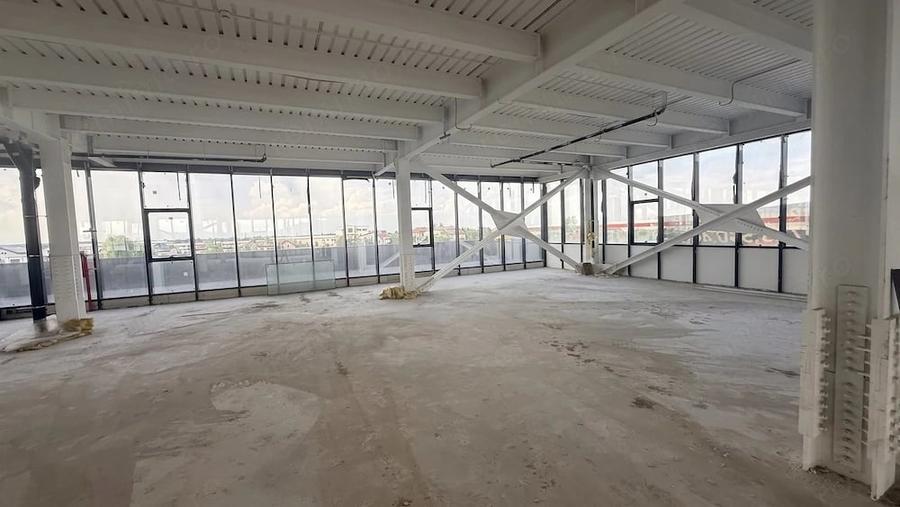 Spațiu comercial, de 800 mp, în Ștefăneștii de Jos