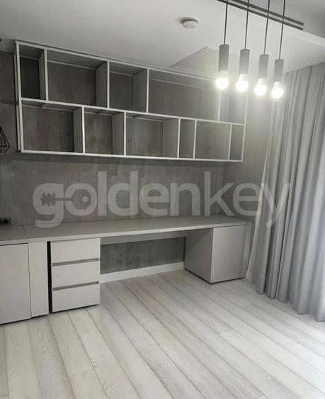 Penthouse cu 5 camere decomandat, mobilat în Herăstrău