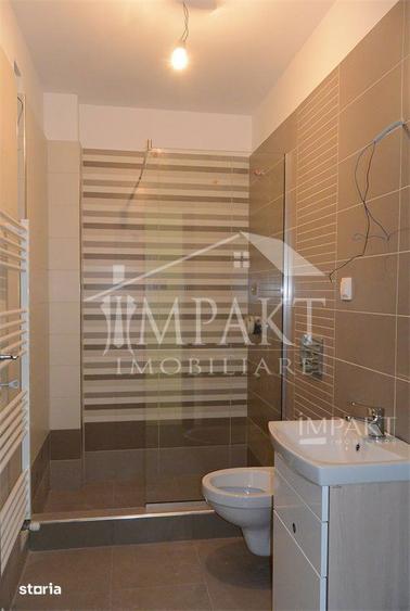 Casă cu 4 camere cu Canalizare în Central