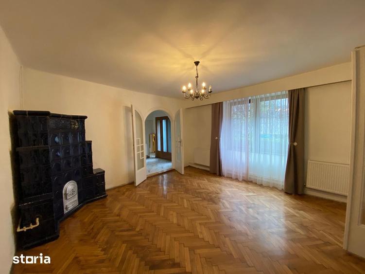 Spațiu comercial, de 120 mp, în Central