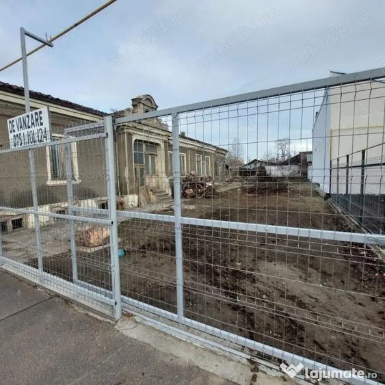 Teren de 600 mp, în Central