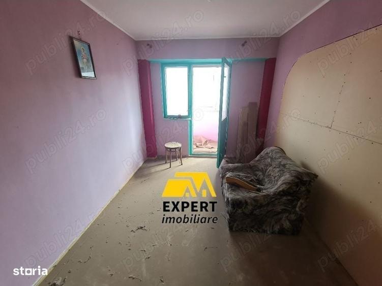 Apartament cu 4 camere decomandat în Radu Negru