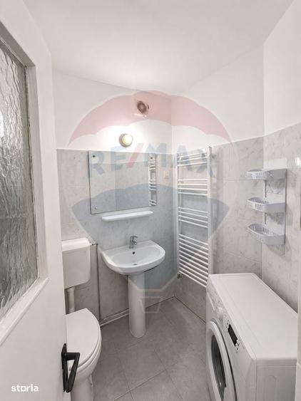 Apartament cu 3 camere decomandat în Capitol
