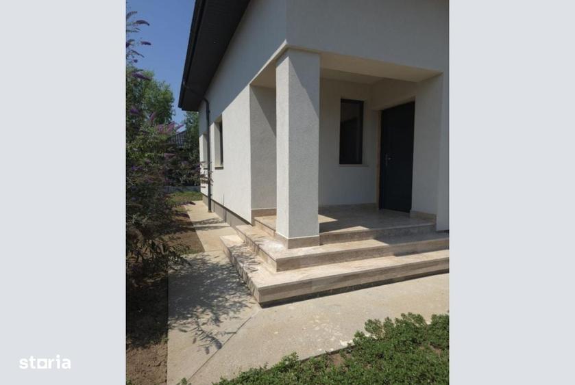 Casă cu 3 camere în Central