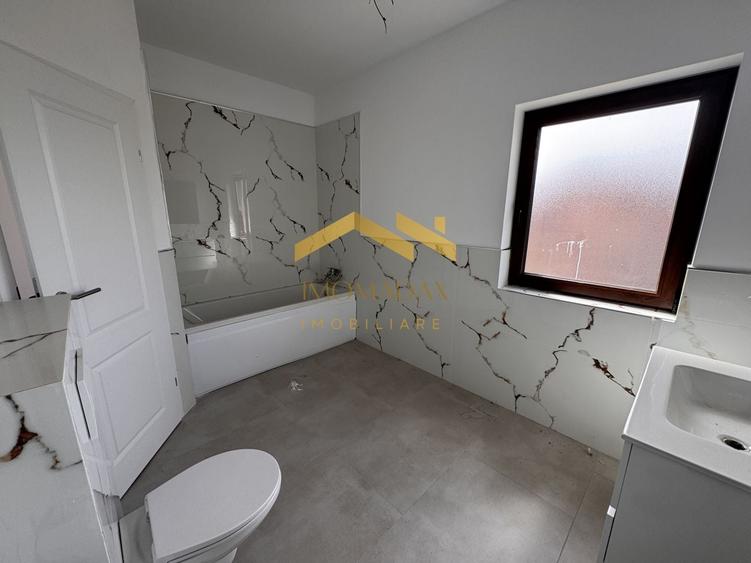 Casă individuală cu 4 camere cu Canalizare în Utvin