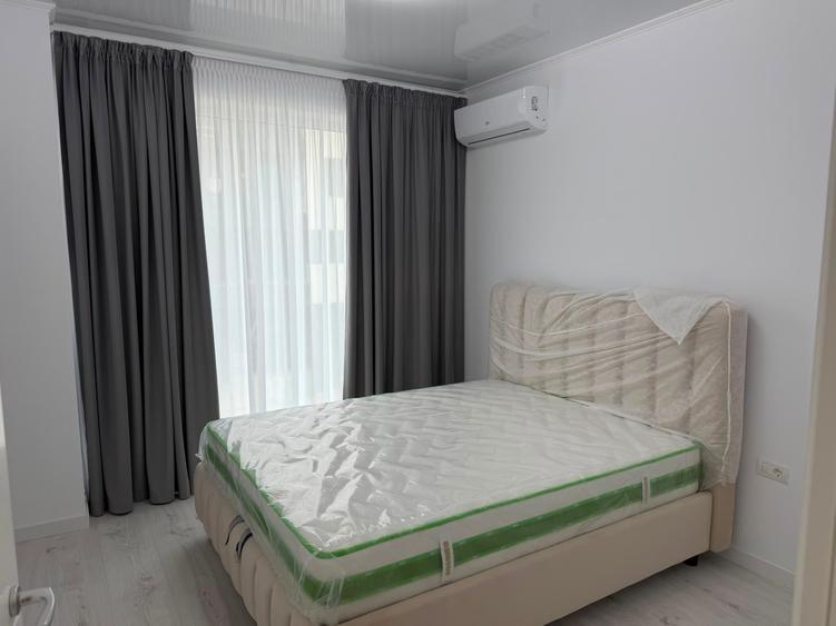 Apartament cu 4 camere decomandat în Sat Vacanță
