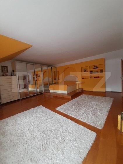 Casă cu 4 camere cu Teren 960 Mp în Săcele