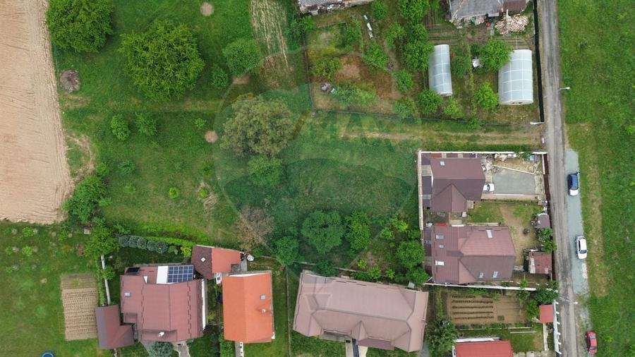 Teren Construcții intravilan de 700 mp, în Periferie