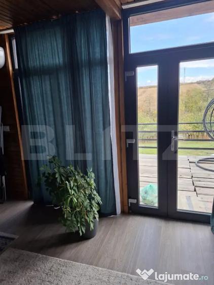Casă cu 3 camere cu Teren 9587 Mp în Hotar