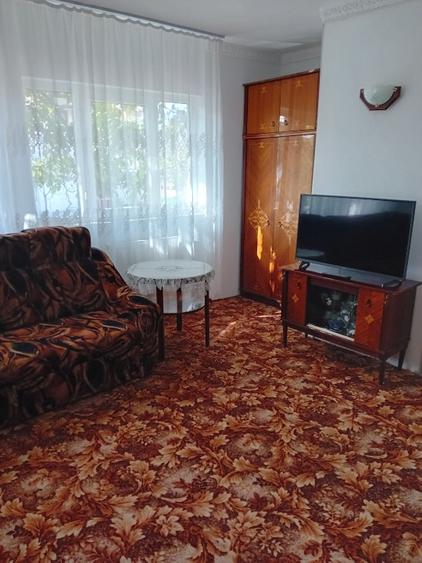 Casă individuală cu 5 camere cu Teren 756 Mp în Central