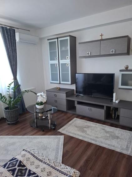 Apartament cu 3 camere decomandat, mobilat în Partoș