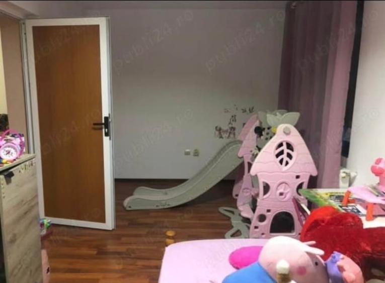 Casă individuală cu 4 camere cu Teren 270 Mp în Central