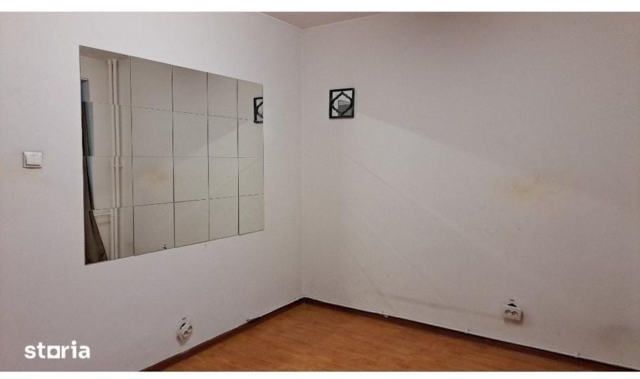 Apartament cu 3 camere în Decebal