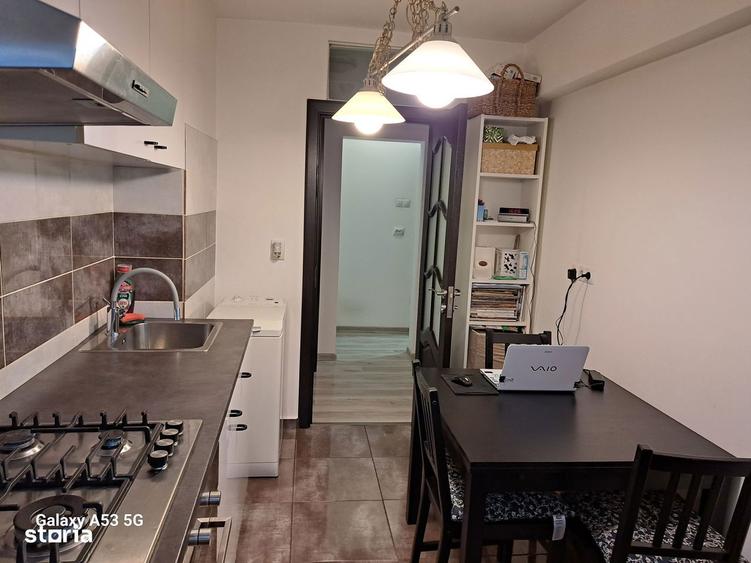 Apartament cu 2 camere decomandat în Central