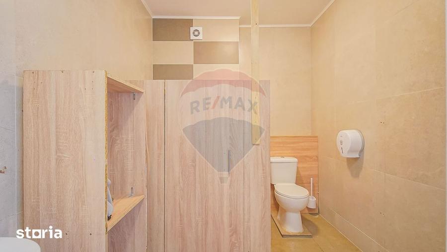 Spațiu comercial, de 46 mp, în Tractorul