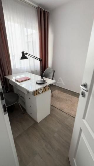 Apartament cu 3 camere semidecomandat, mobilat în Vest