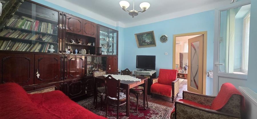 OCAZIE ! CENTRU PIATA UNIRII 2 CAMERE 2 BALCOANE ETAJ 1 BOXA 77.000 E - 1