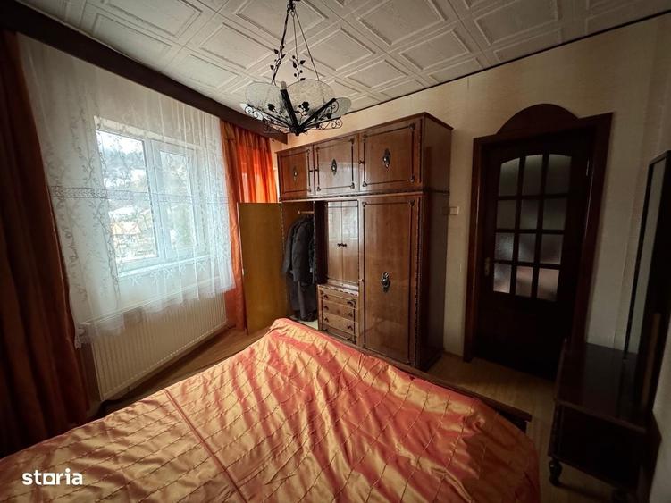 Casă cu 3 camere cu Teren 30 Mp în Schei
