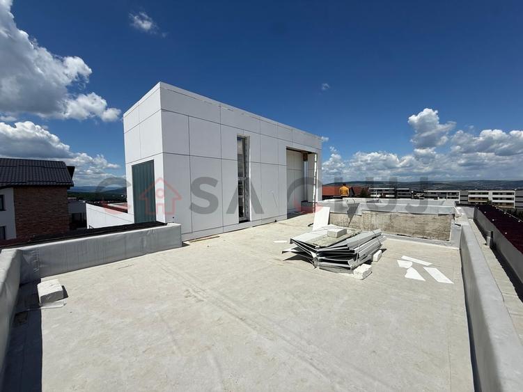 Apartament cu 3 camere semidecomandat în Europa