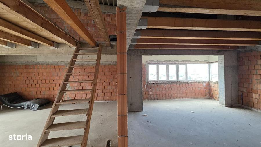 Apartament cu 4 camere în Central