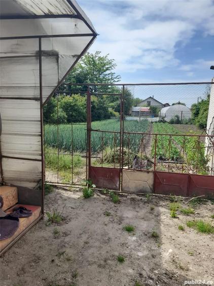 Casă cu 5 camere cu Teren 700 Mp în Peretu